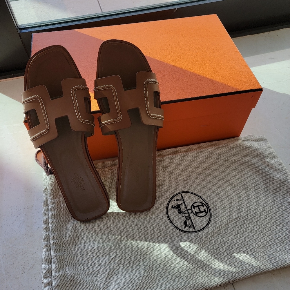 Oran sandals